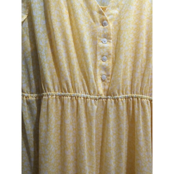 Ava & Viv 0x Flutter Cap Sleeve Maxi Dress Yellow and White - Picture 5 of 8